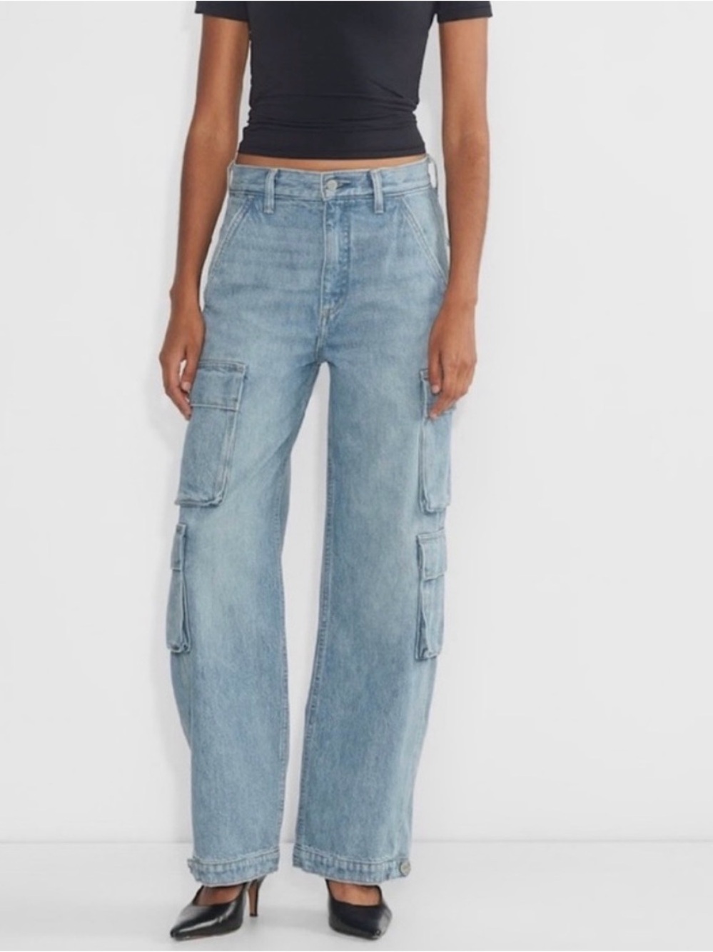 Aritzia Denim Forum The '90s Millie Hi-Rise Cargo Jean Size 28